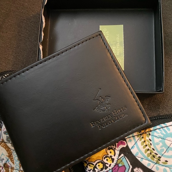 Wallets - Picture 3 of 5